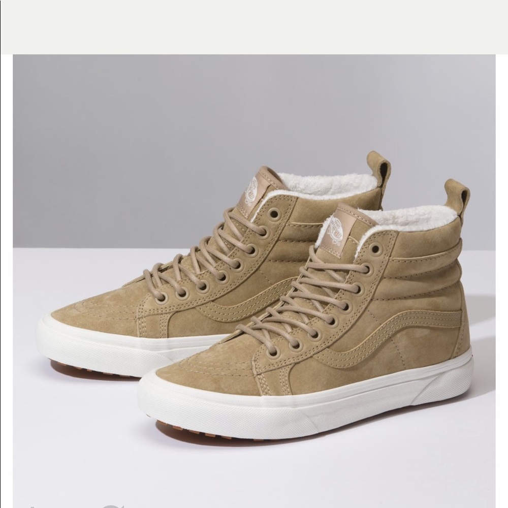 Women’s size 9 MTE Vans